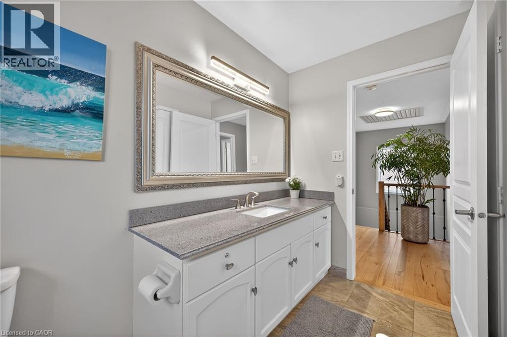 35 COVE Crescent, Stoney Creek, Ontario, L8E5A3 — Photo 37