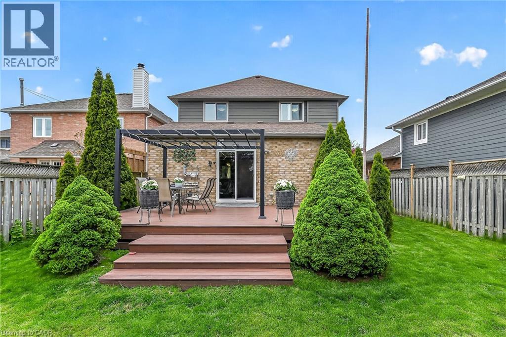 35 COVE Crescent, Stoney Creek, Ontario, L8E5A3 — Photo 13