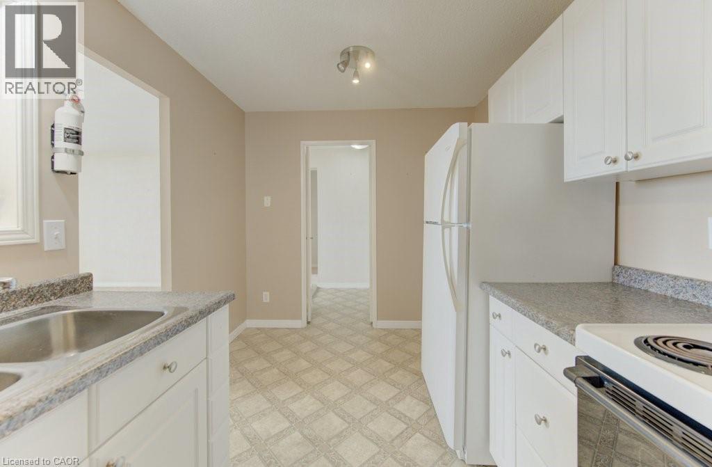 225 HARVARD Place Unit# 1711, Waterloo, Ontario, N2N1C3 — Photo 16