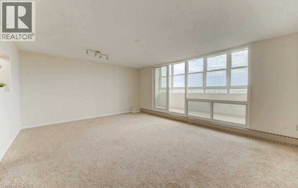 225 HARVARD Place Unit# 1711, Waterloo, Ontario, N2N1C3 — Photo 32