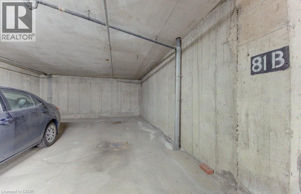 225 HARVARD Place Unit# 1711, Waterloo, Ontario, N2N1C3 — Photo 6