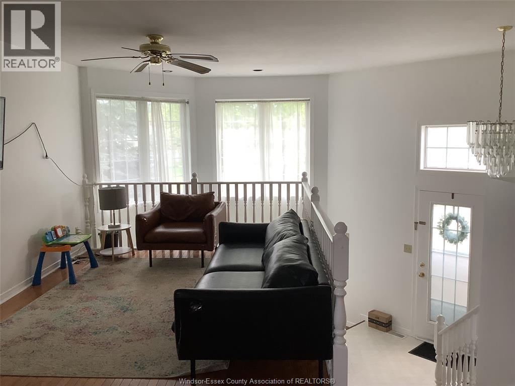 342 THORN RIDGE CRESCENT - 5