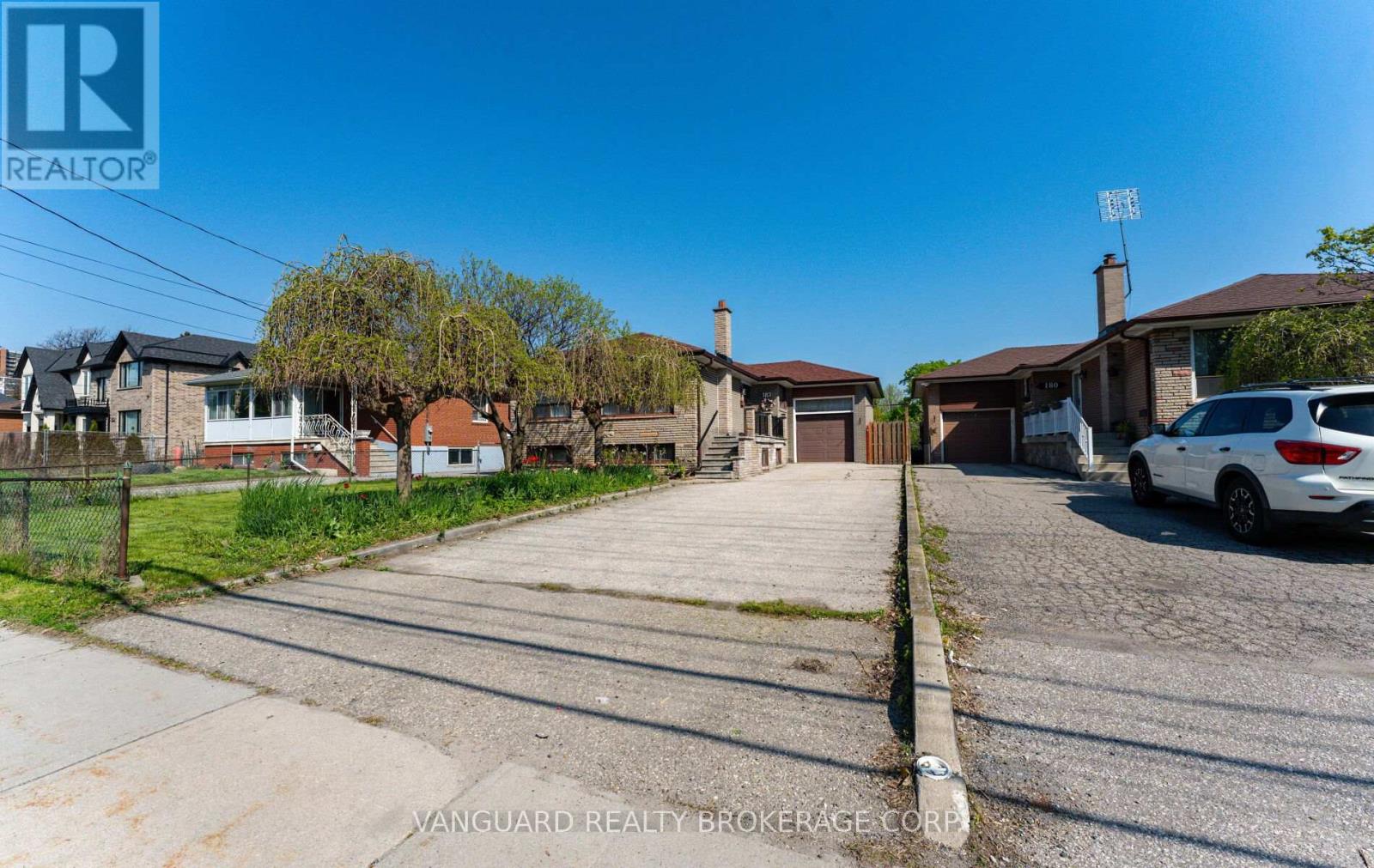 182 DIXON ROAD - 4