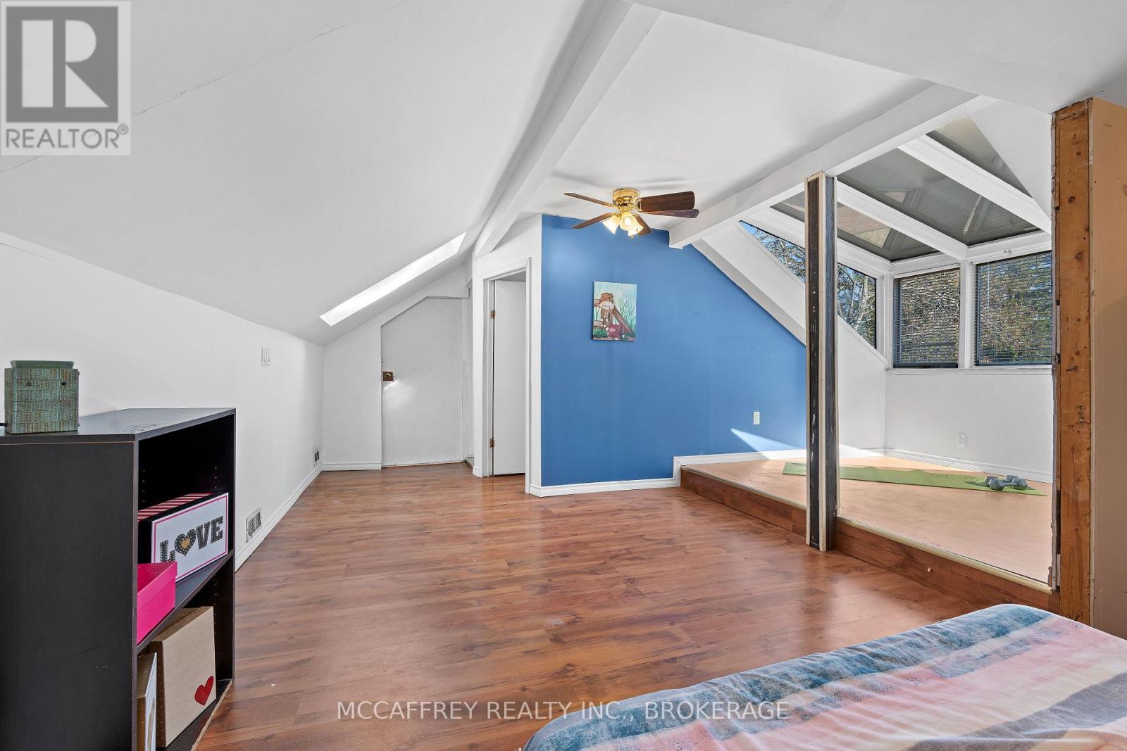 137 THOMAS STREET W - 36