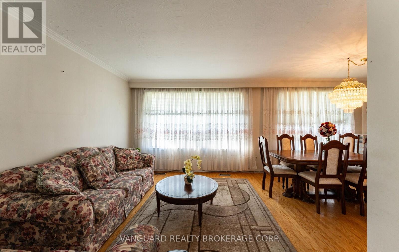 182 DIXON ROAD - 11