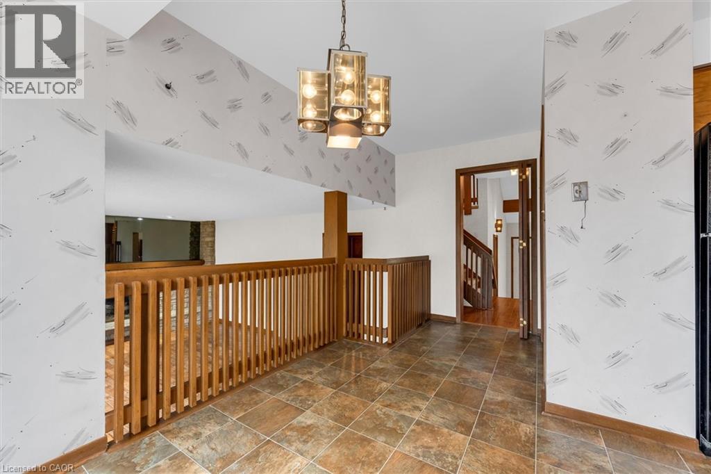 11 CRAWFORD Court - 16
