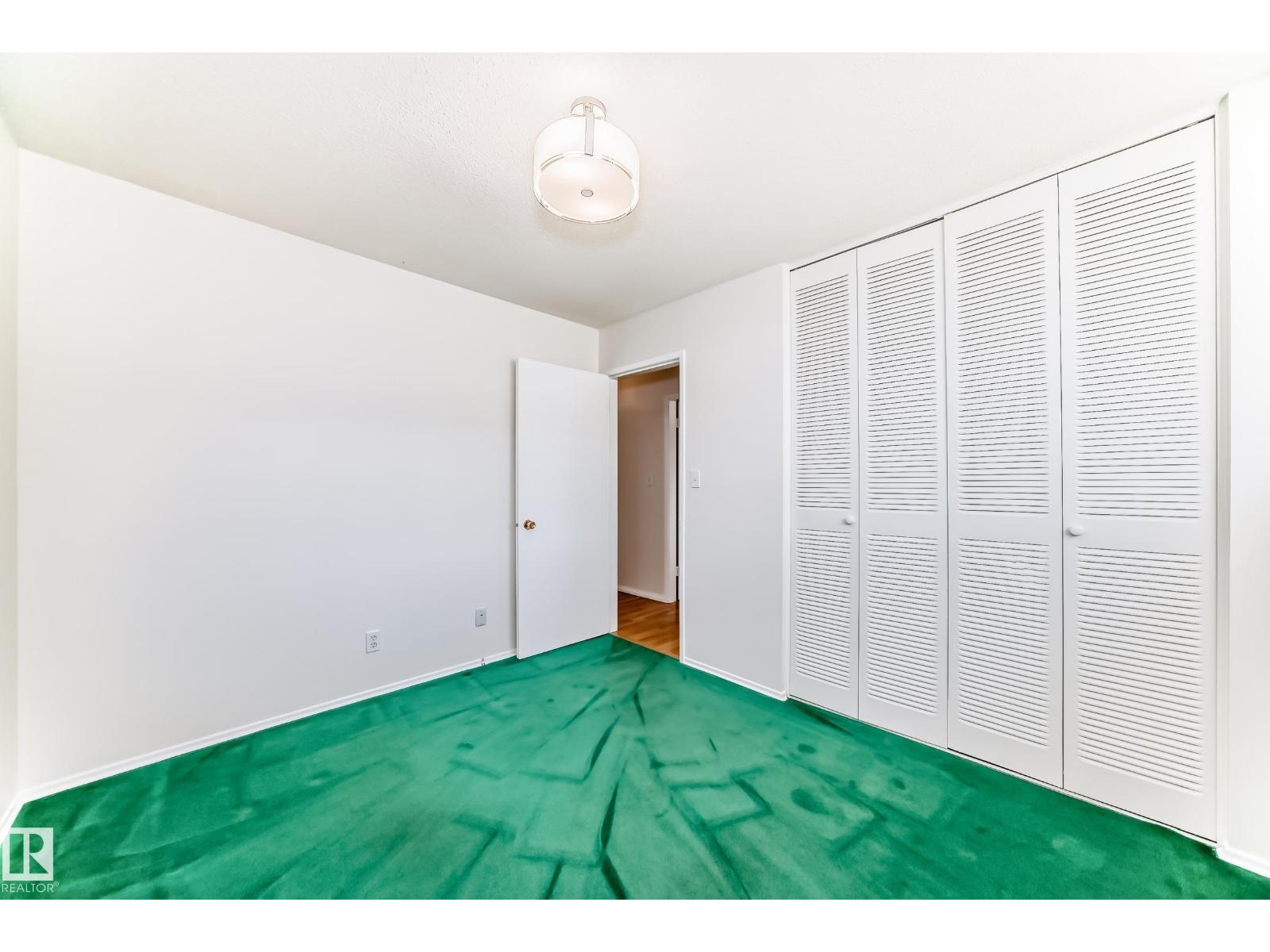 79 BROADVIEW CR - 36