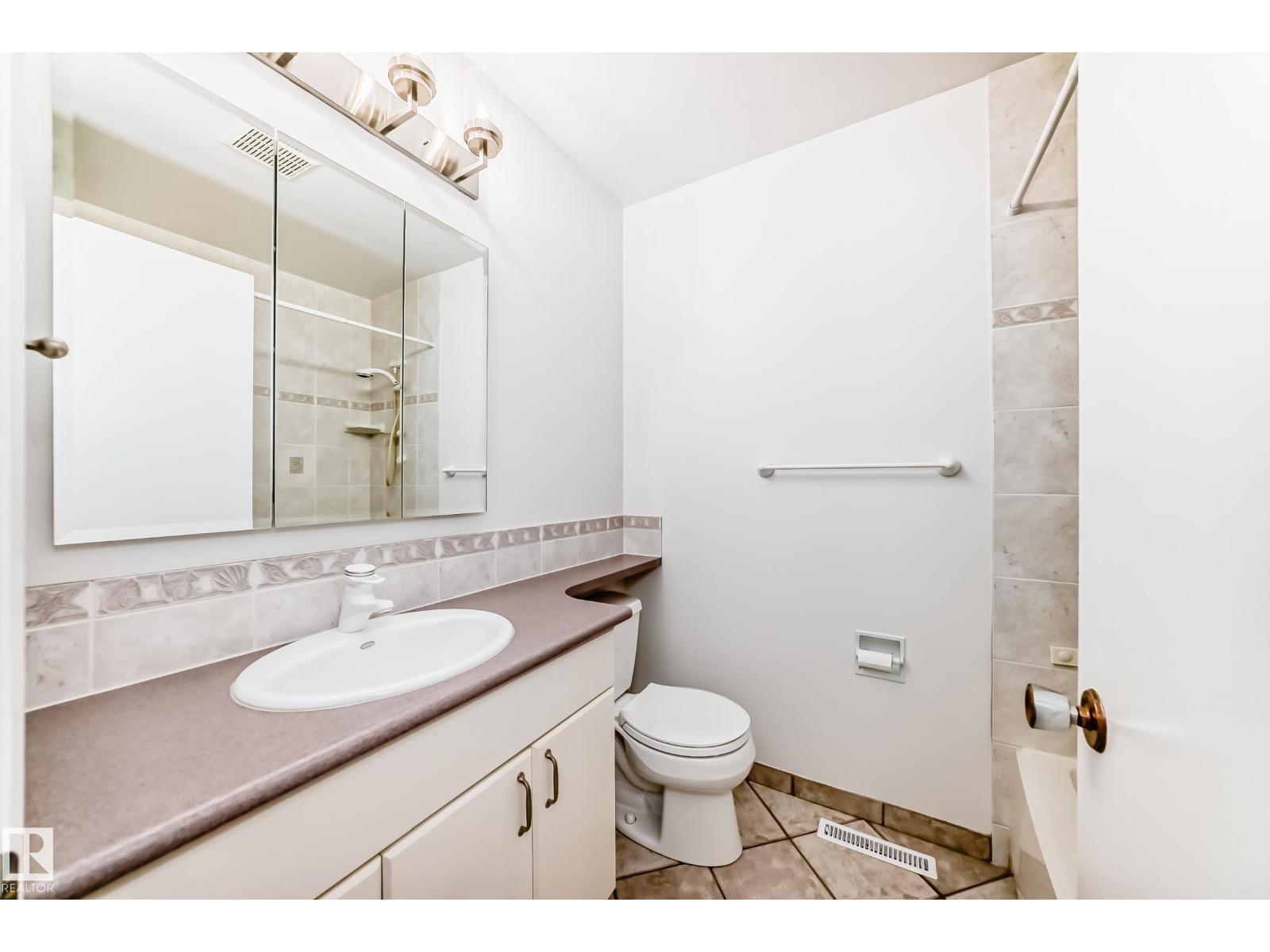 79 BROADVIEW CR - 37