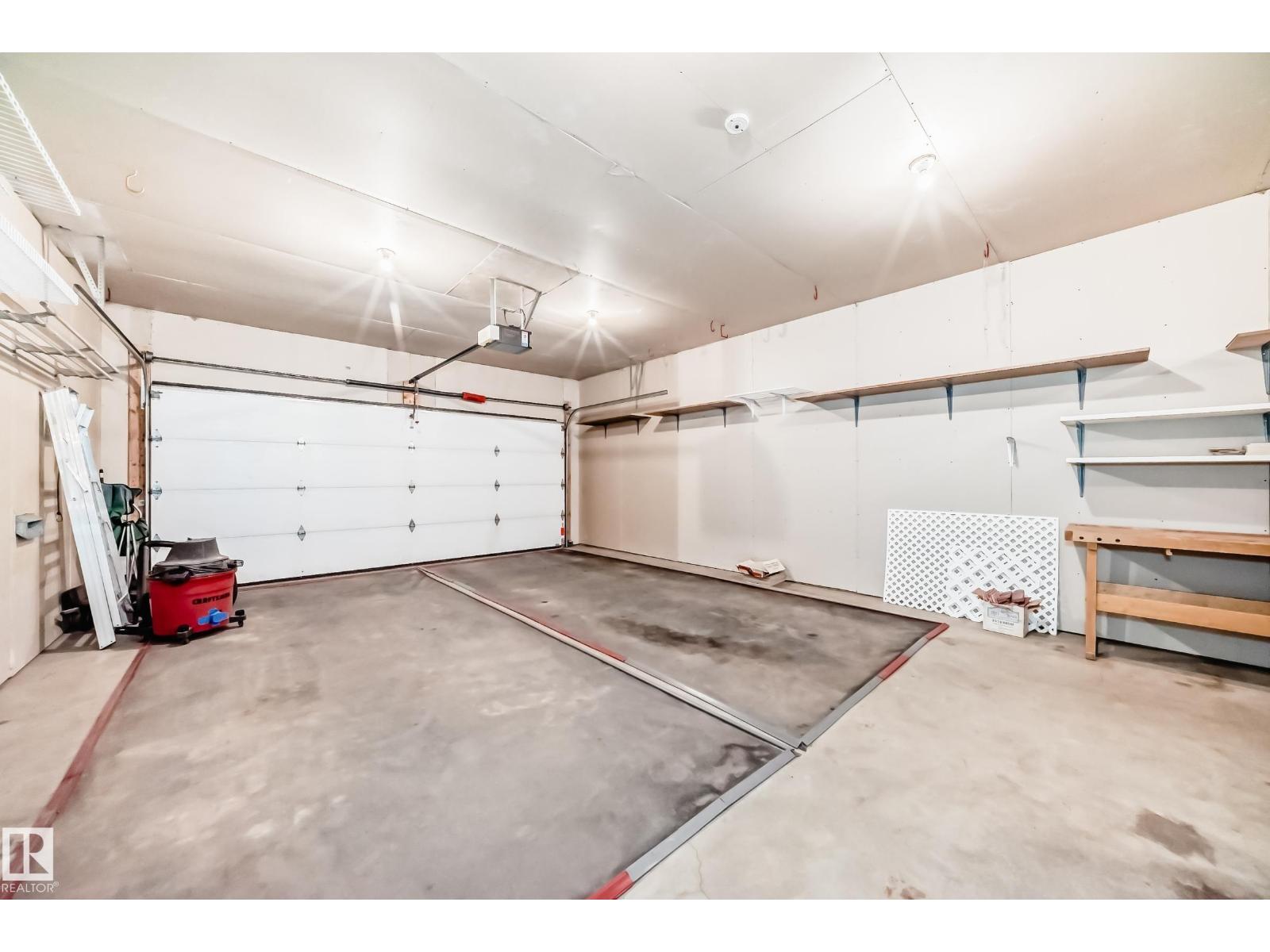 79 BROADVIEW CR - 56