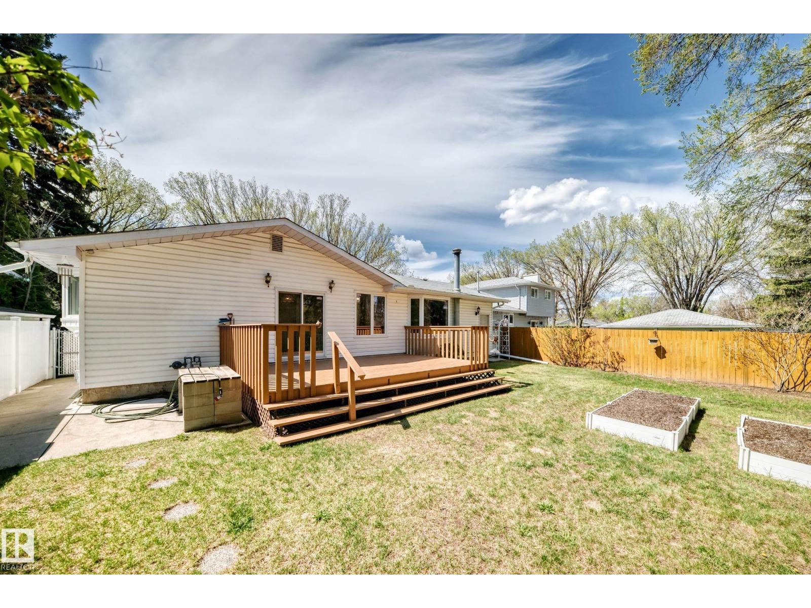 79 BROADVIEW CR - 63