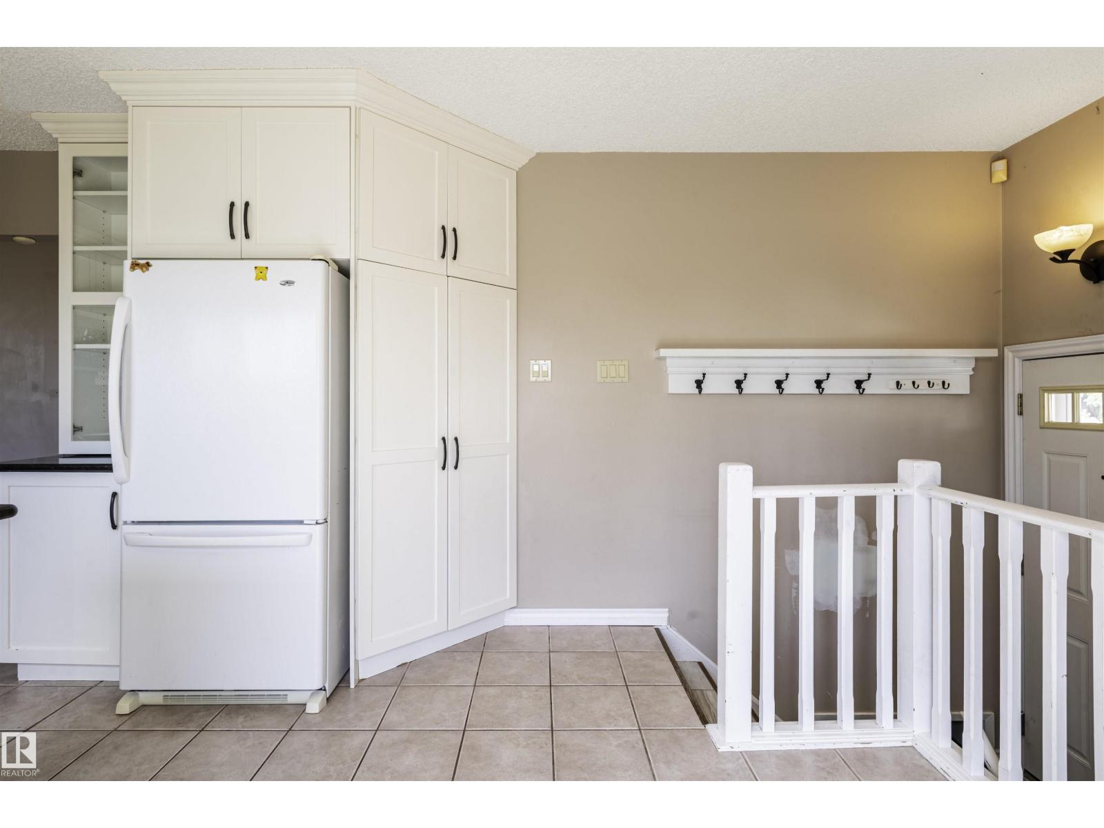 9331 52 ST NW - 21