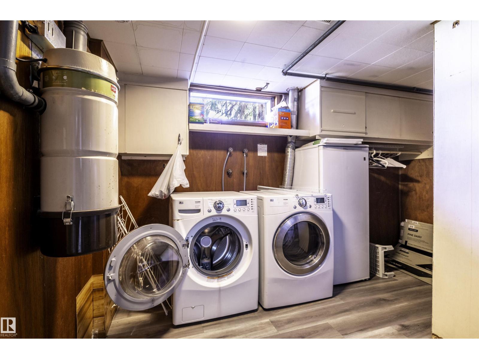 9331 52 ST NW - 36