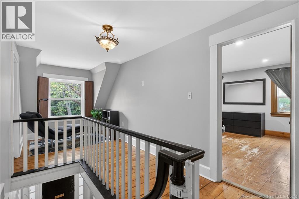 49 Pleasant Street - 25