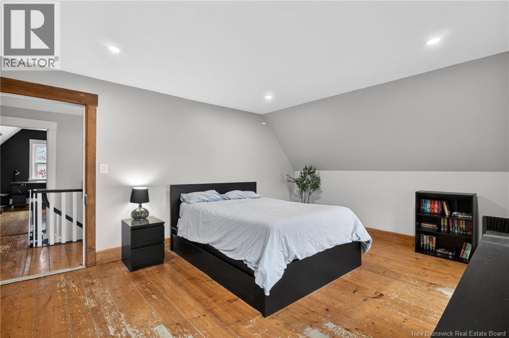 49 Pleasant Street - 27