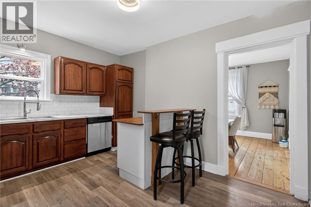 49 Pleasant Street - 8