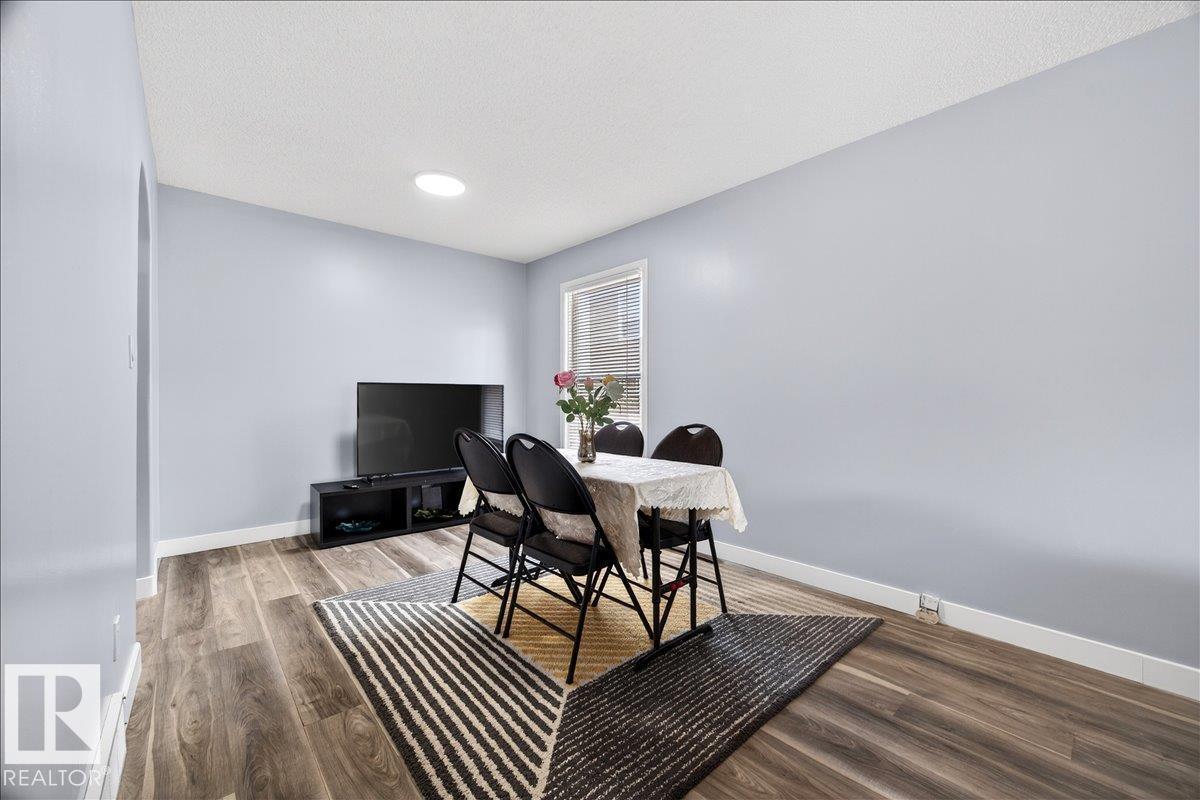 6528 184 ST NW - 11