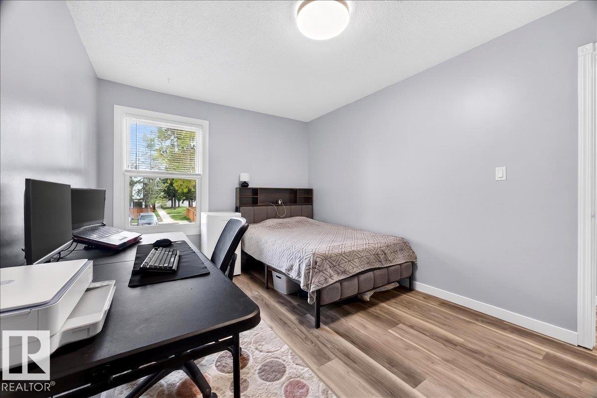 6528 184 ST NW - 21