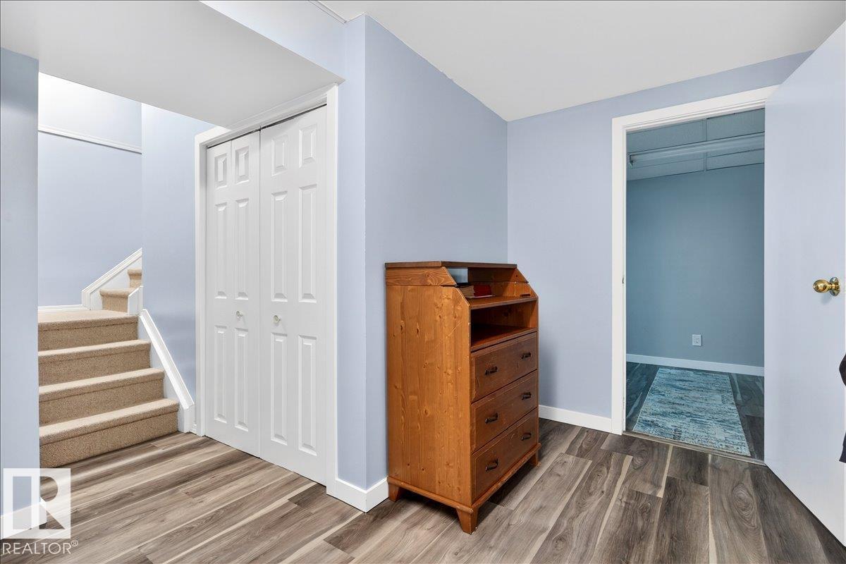 6528 184 ST NW - 23
