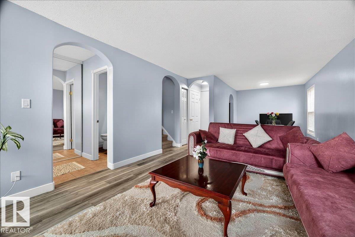 6528 184 ST NW - 9
