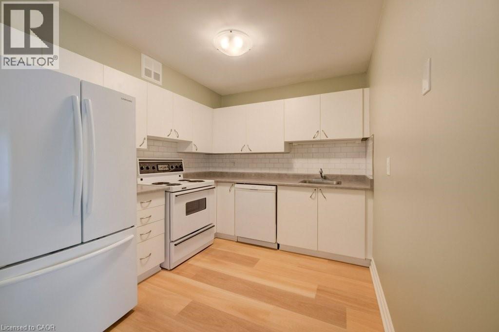 15 HOFSTETTER Avenue Unit# 221, Kitchener, Ontario, N2A3Z7 — Photo 20
