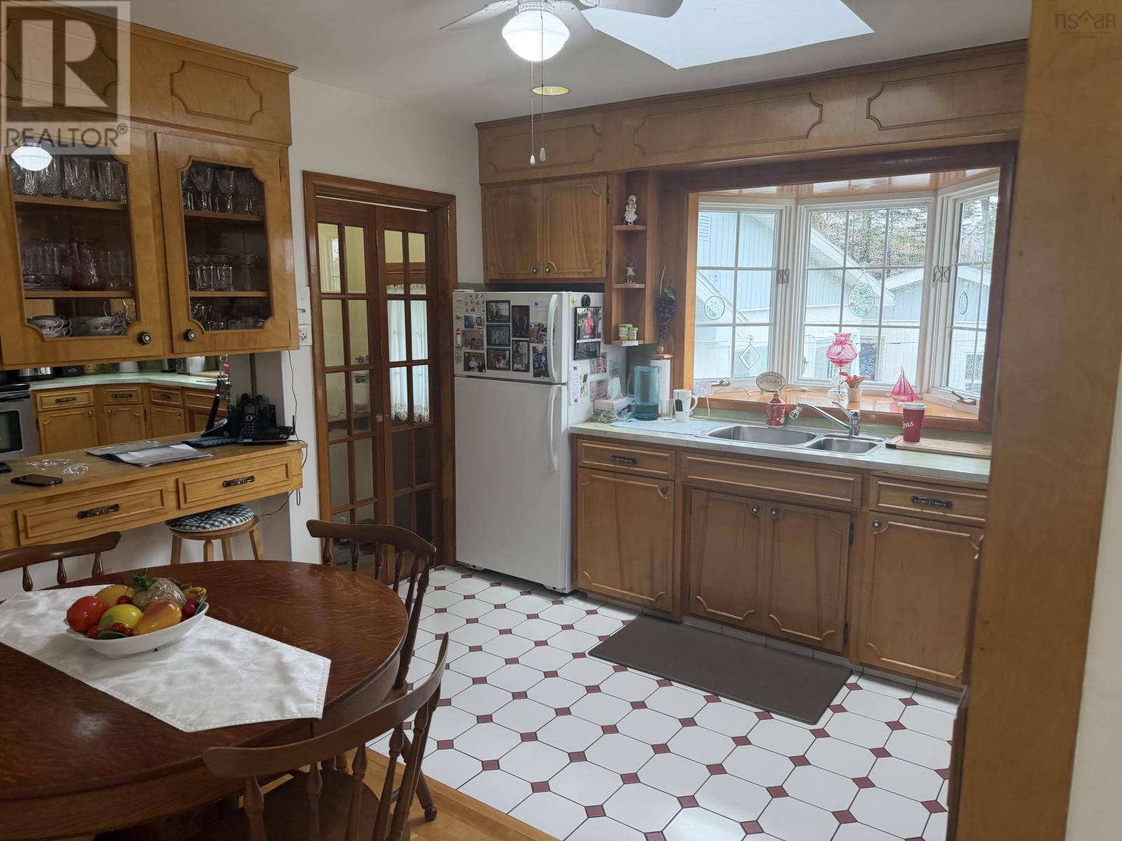Property 7 of 16 of 75 Waterview Drive