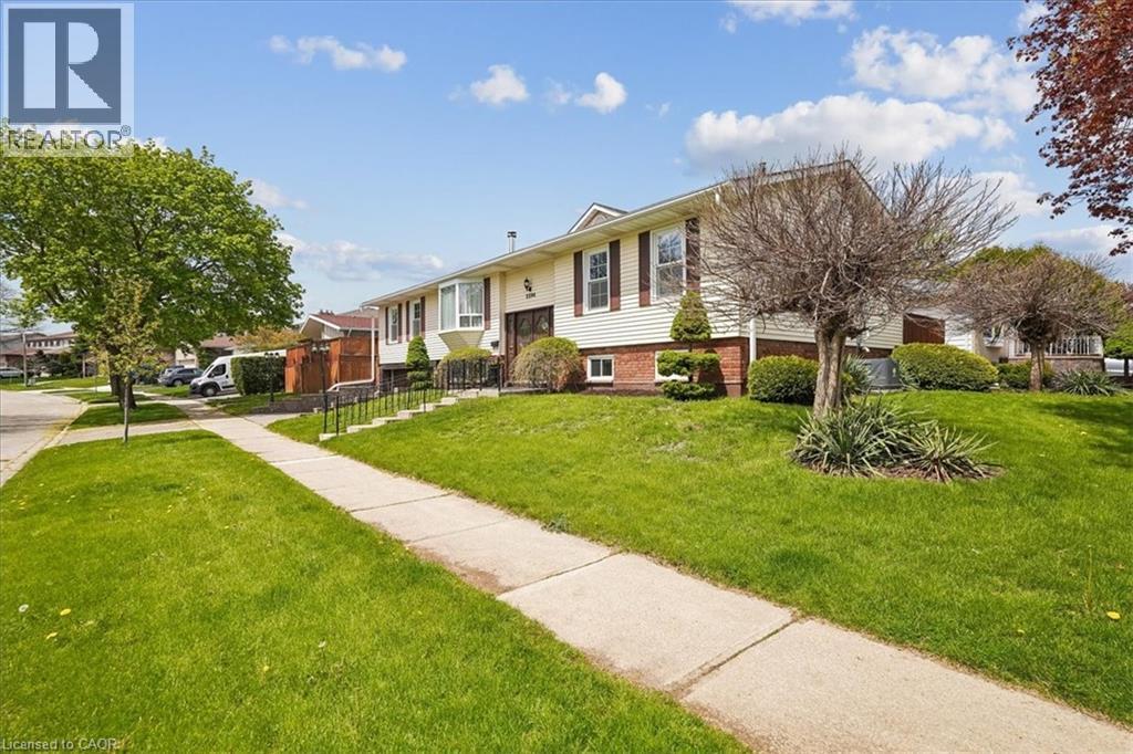 2204 CARTIER Crescent - 3