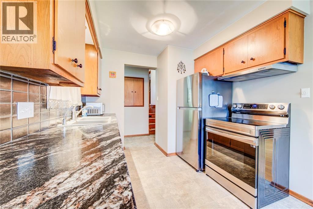 18 QUEENSTON Crescent, Kitchener, Ontario, N2B2V5 — Photo 27
