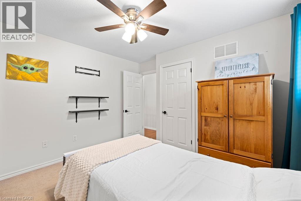 19 BREWSTER Way - 23