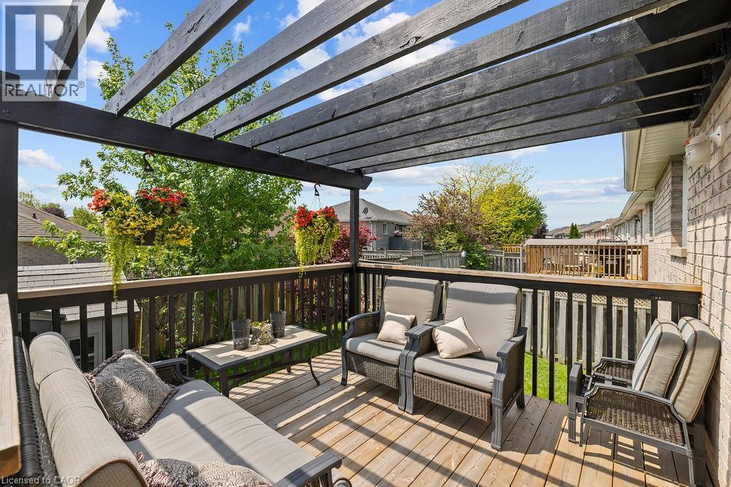 19 BREWSTER Way - 7