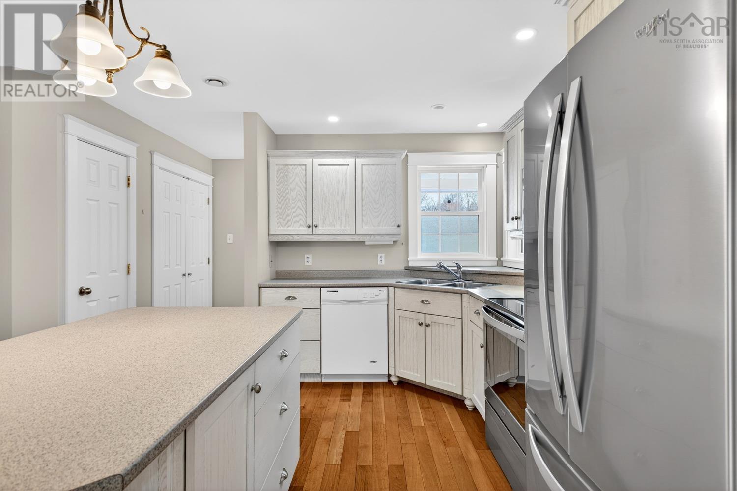 Property 3 of 49 of 18 OSPREY Court