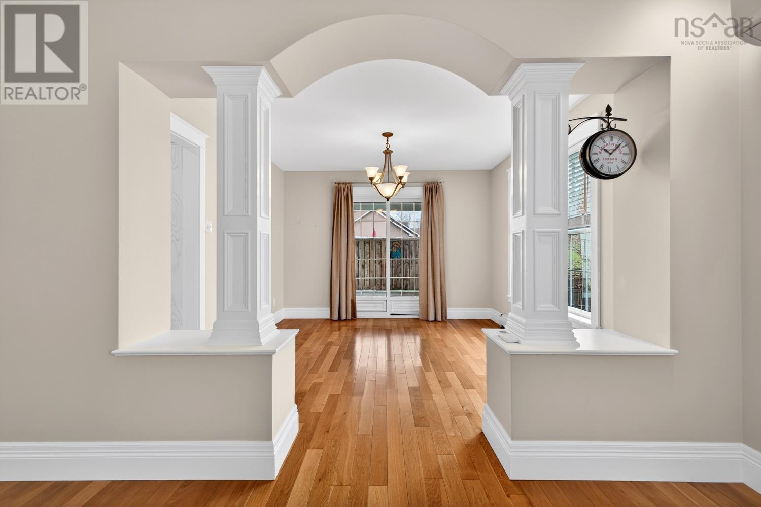 Property 29 of 49 of 18 OSPREY Court