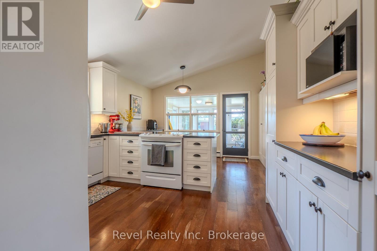 905 PINEWOOD ROAD - 9