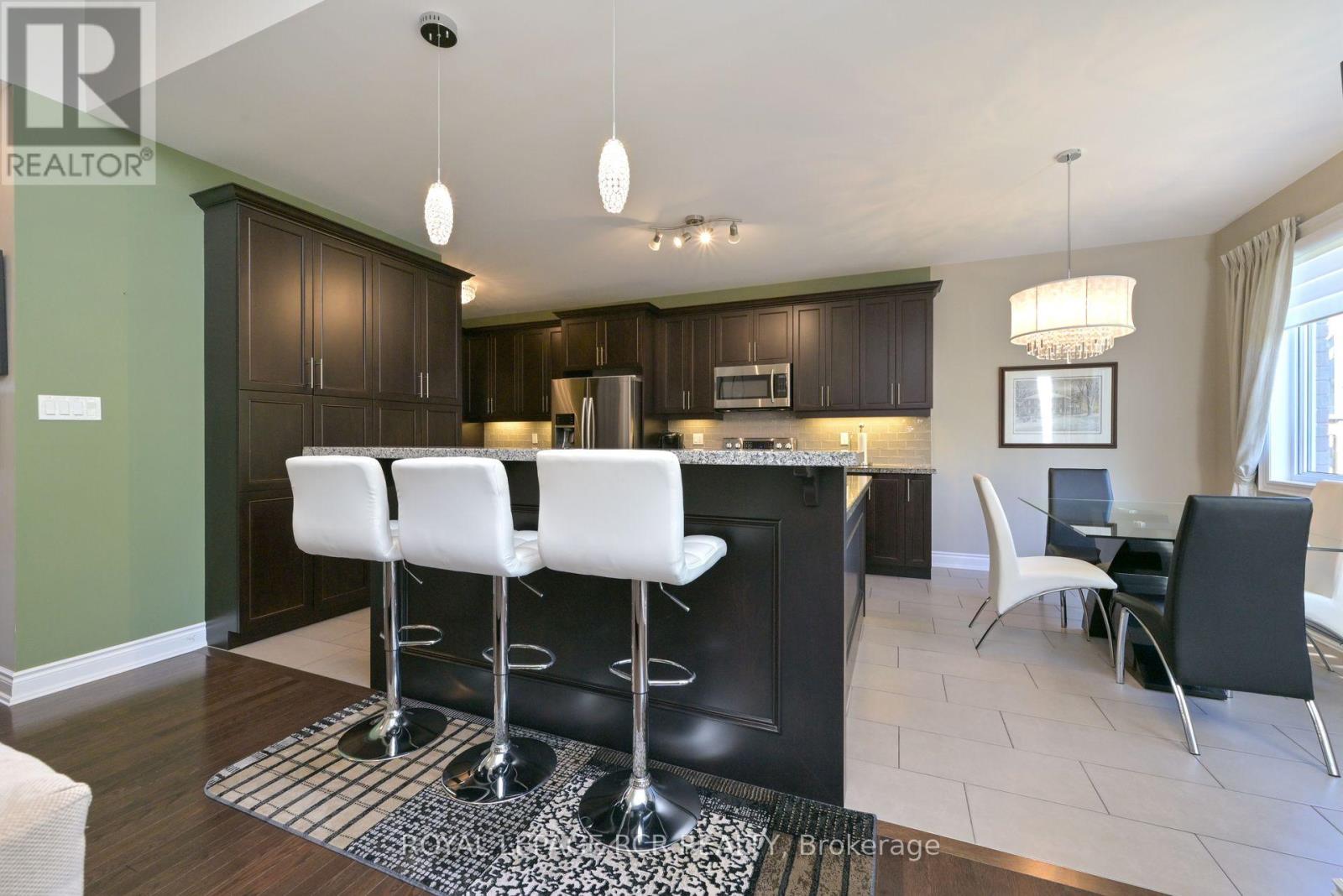 45 HILLCREST DRIVE - 10