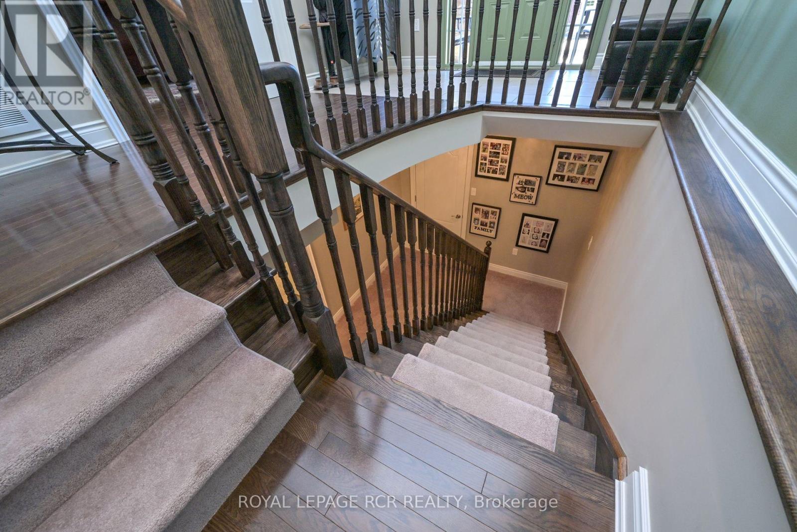 45 HILLCREST DRIVE - 21