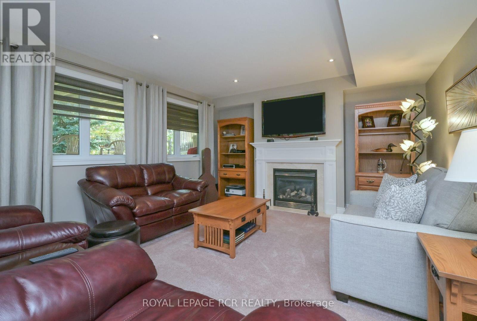 45 HILLCREST DRIVE - 22