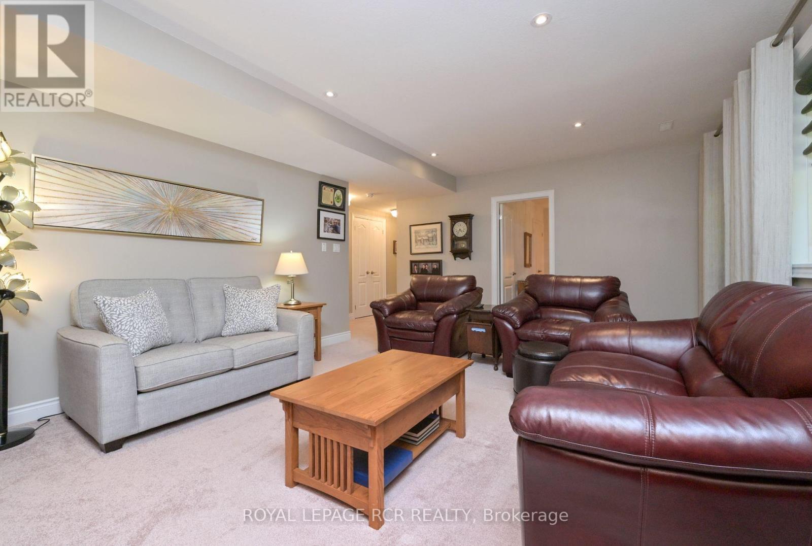 45 HILLCREST DRIVE - 24
