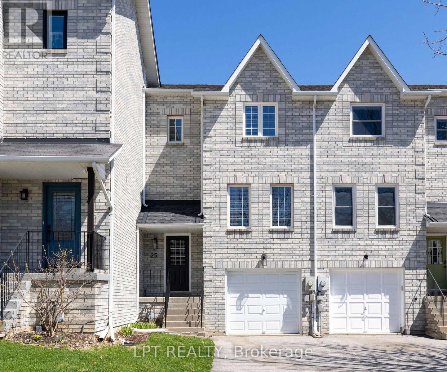 25 HATTIE COURT - 1