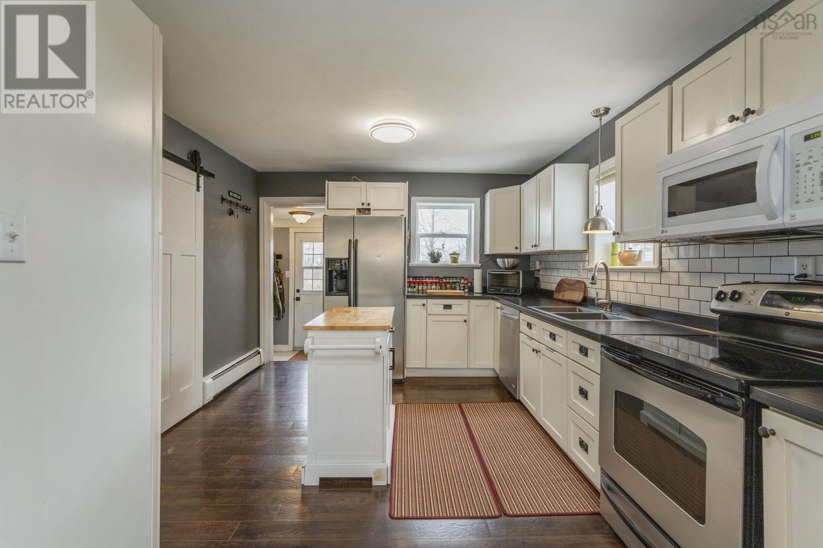1946 West Street - 15
