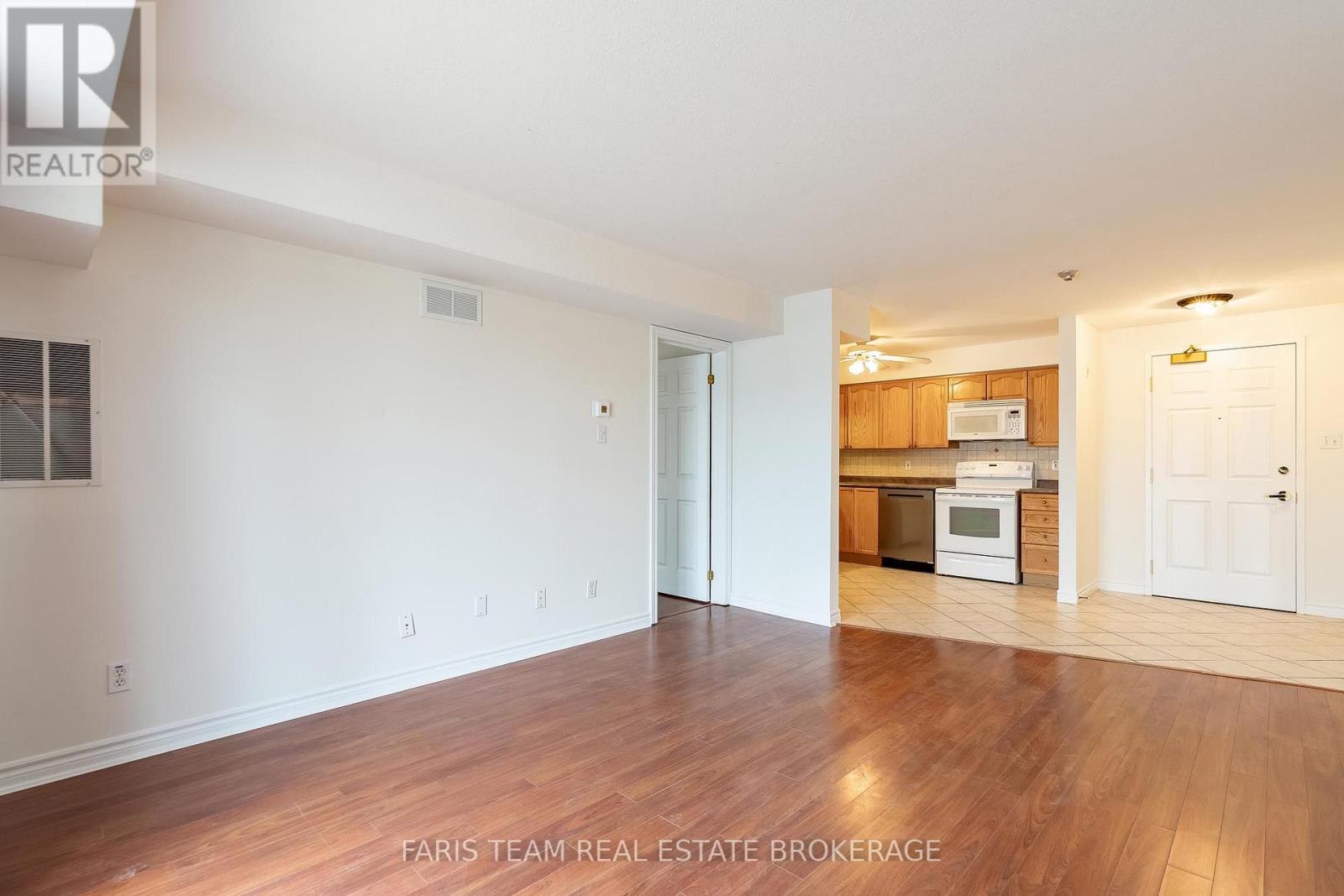 #119 49 JACOBS TERRACE - 16