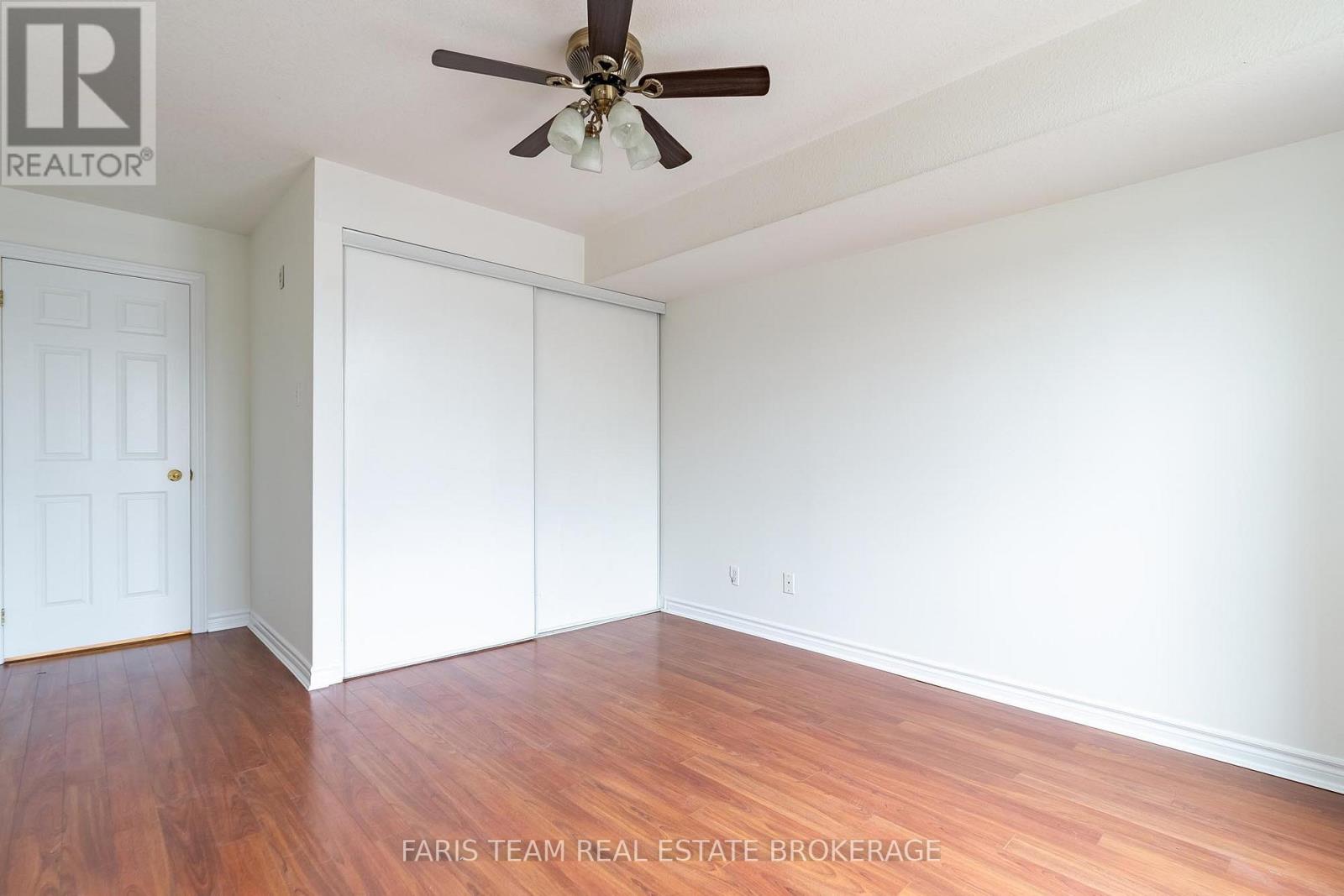 #119 49 JACOBS TERRACE - 23