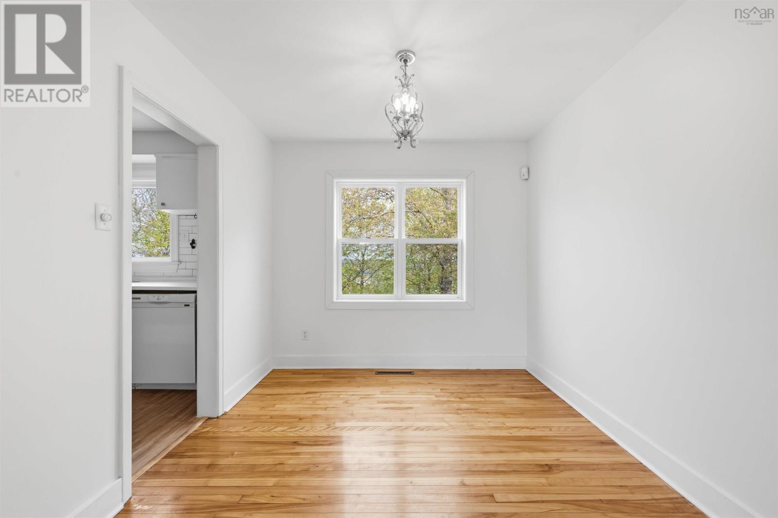 Property 47 of 48 of 258 Joffre Street