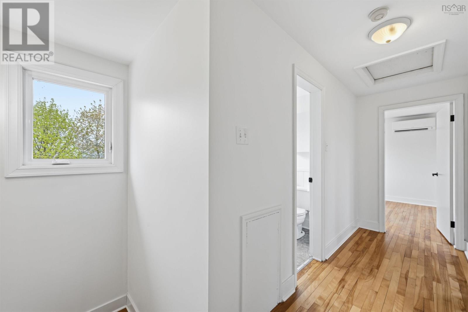 258 Joffre Street - 21