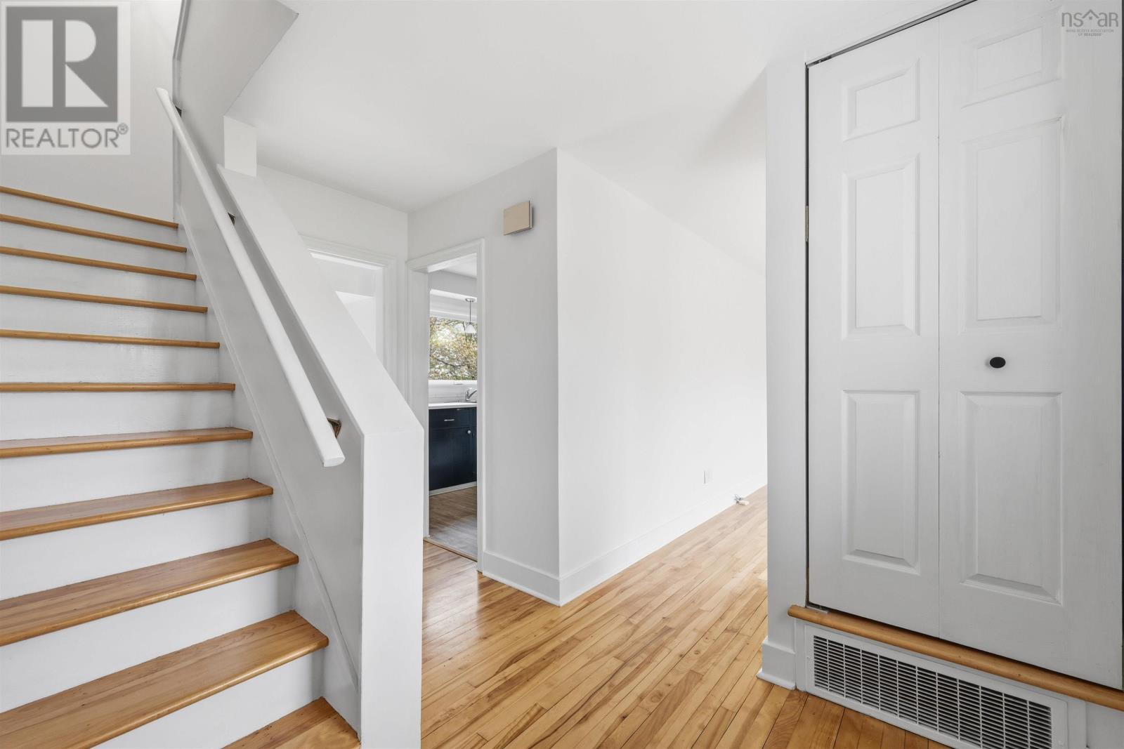 258 Joffre Street - 7