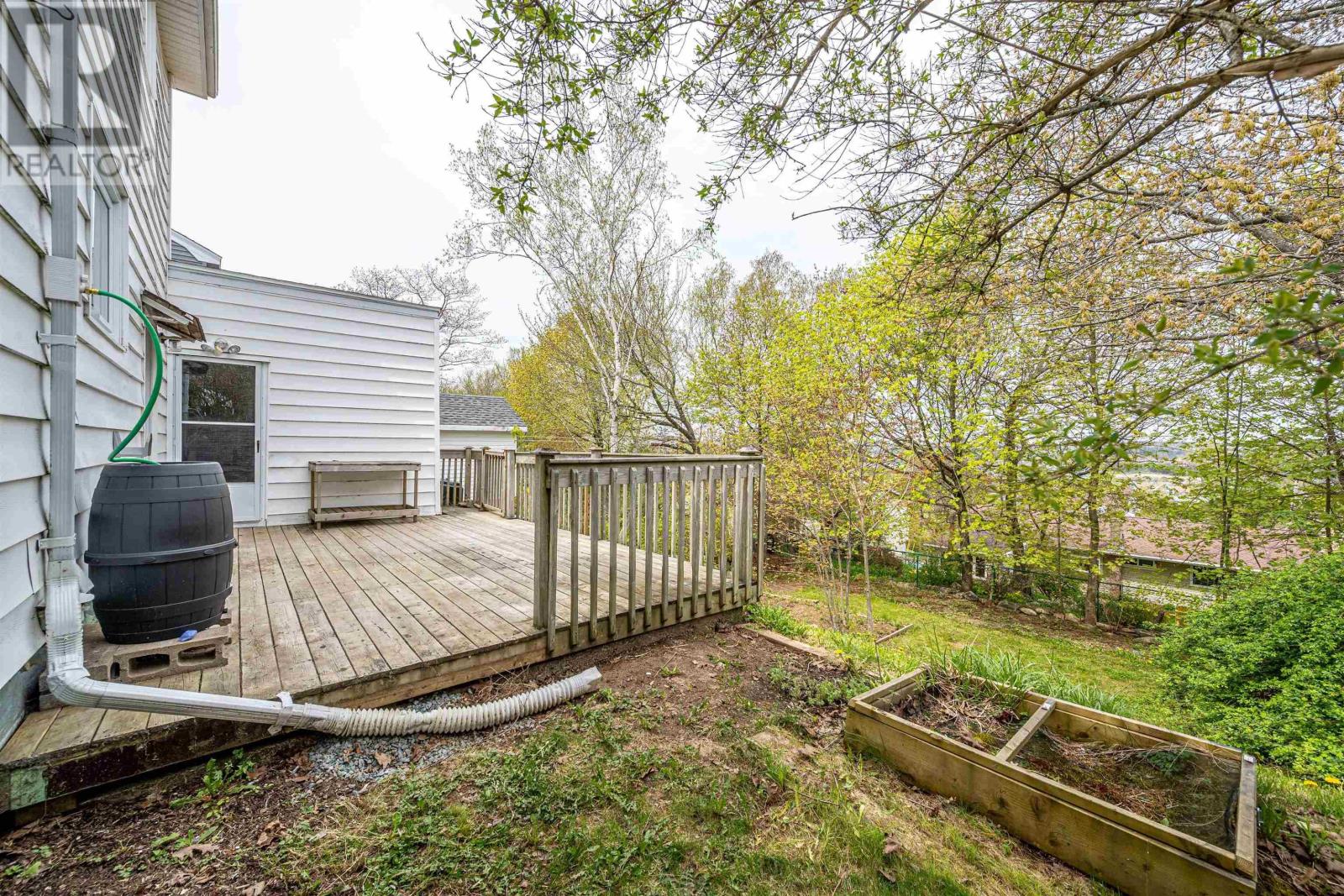 258 Joffre Street - 39