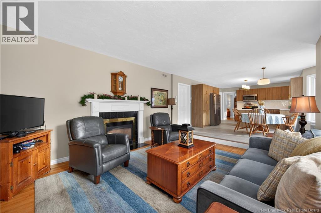 523 Alphée Street - 21