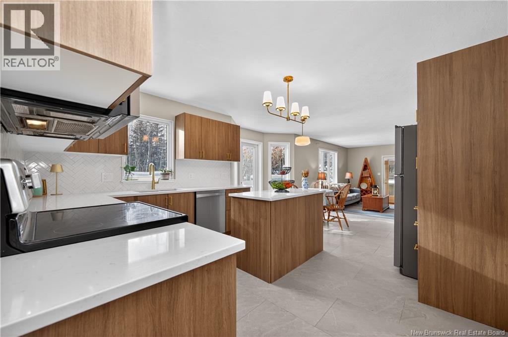523 Alphée Street - 10