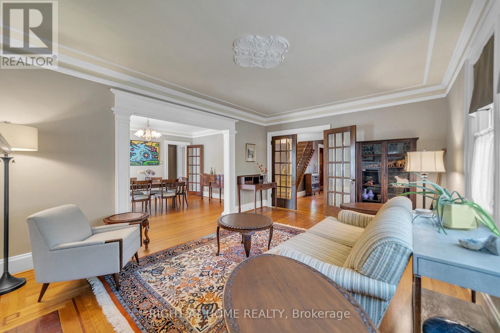 16 NELLES BOULEVARD - 12