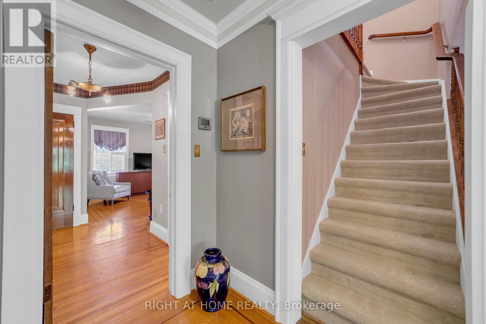 16 NELLES BOULEVARD - 24