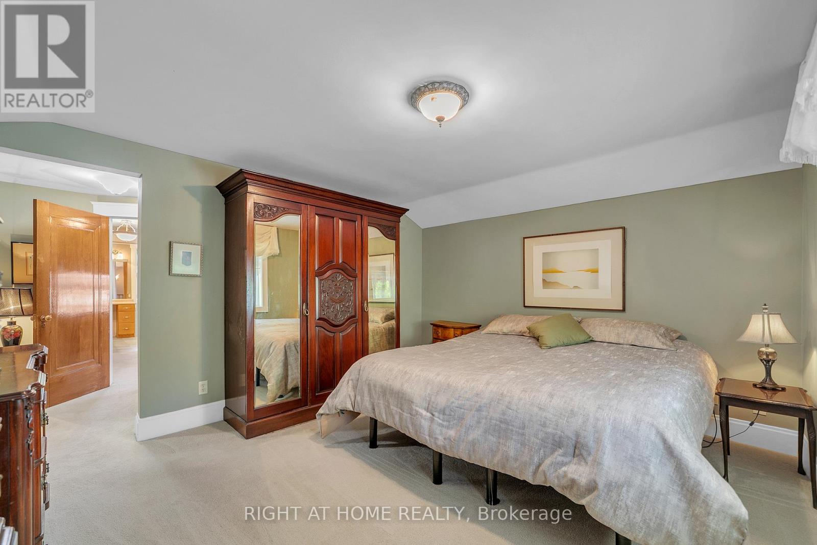 16 NELLES BOULEVARD - 25