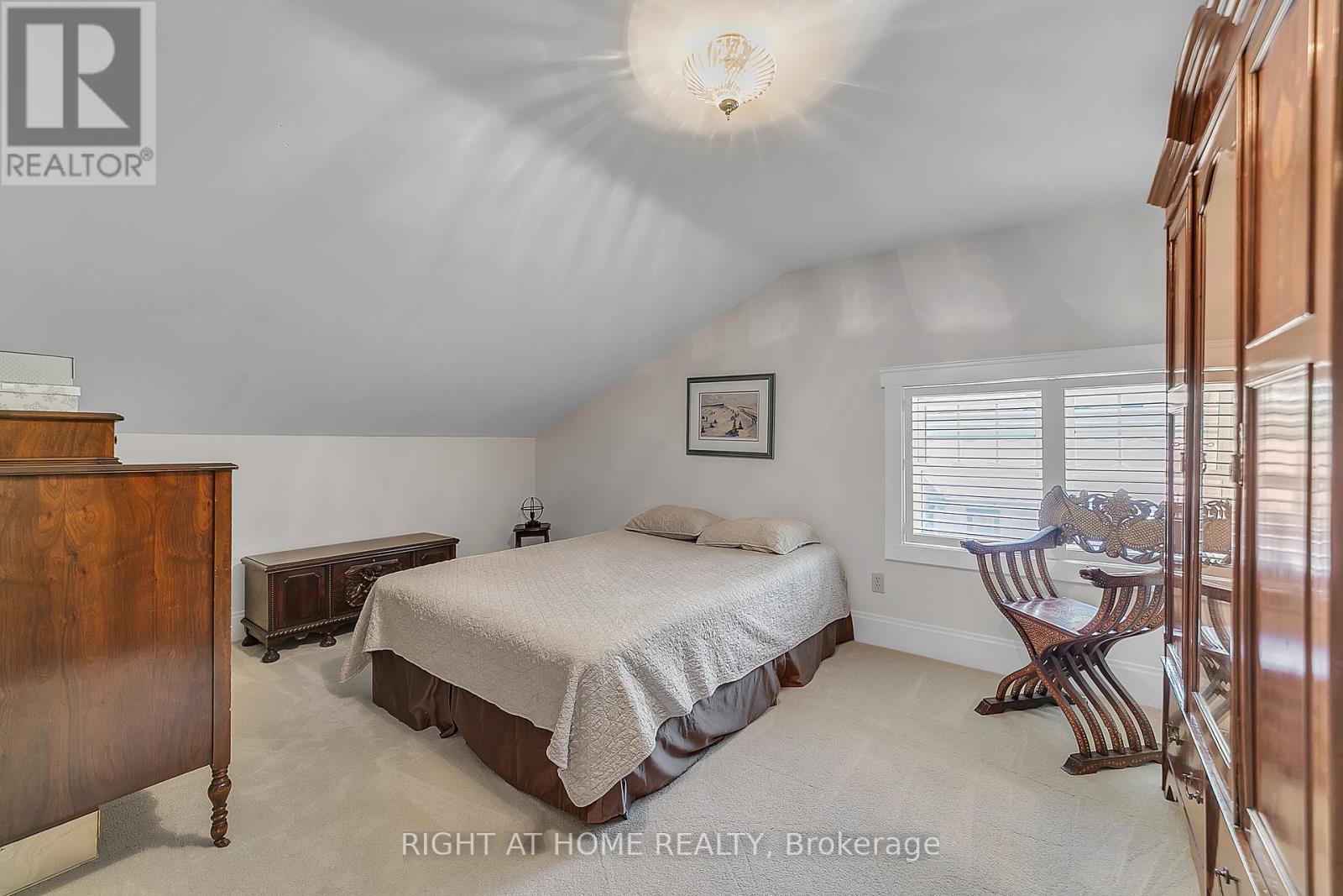 16 NELLES BOULEVARD - 26